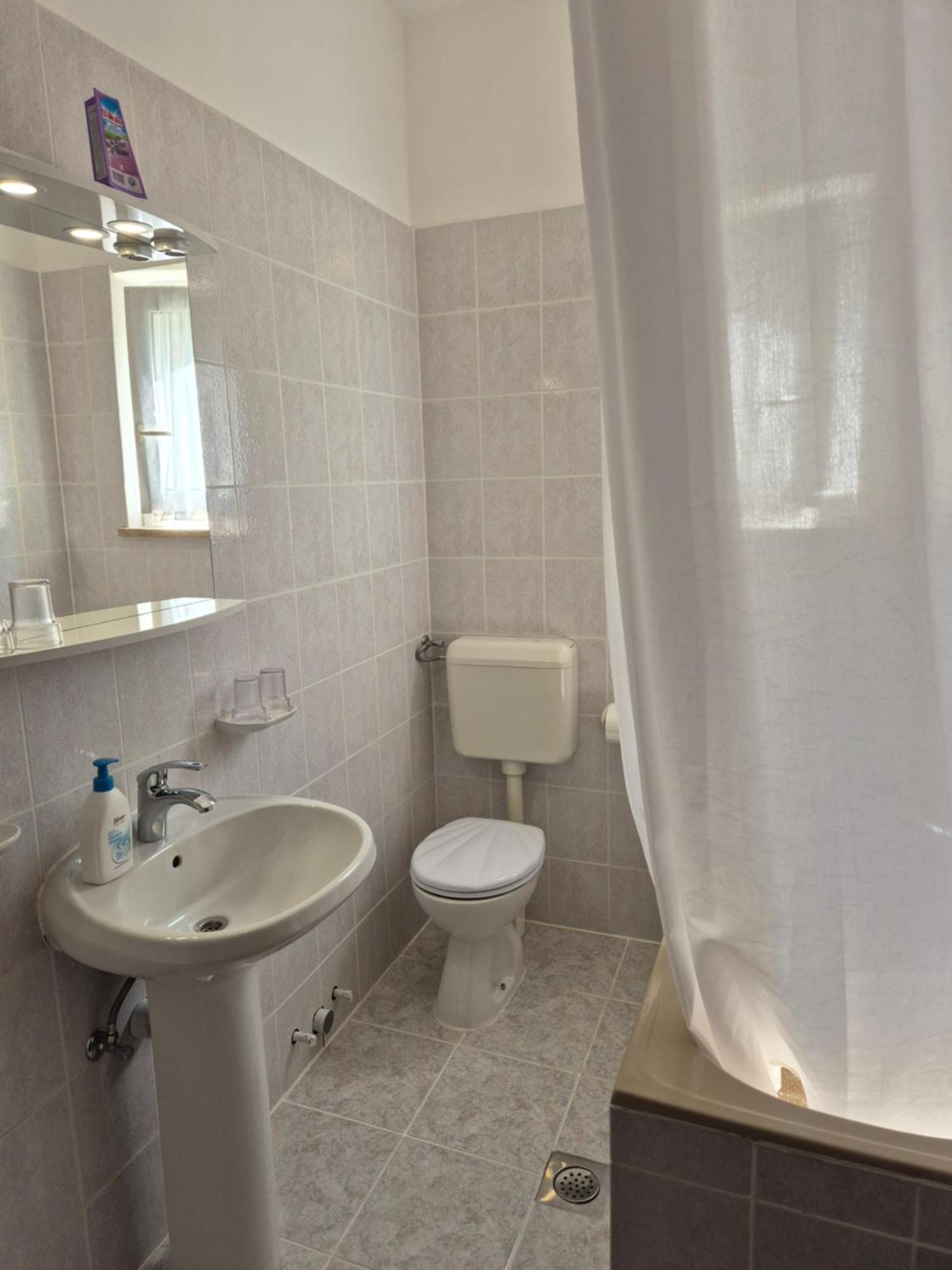 Apartmani Adria 오파티아 외부 사진